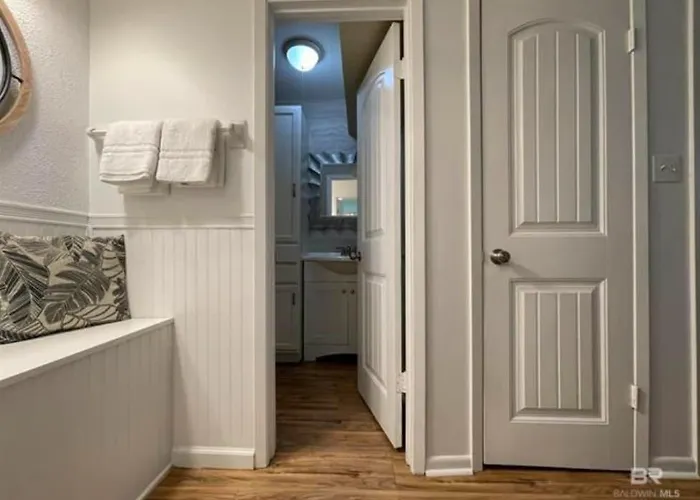 Access Pet Friendly Sleeps 6 Hangout Nearby Apartment Gulf Shores