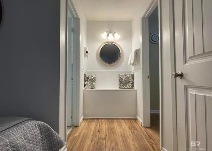 Access Pet Friendly Sleeps 6 Hangout Nearby * Gulf Shores