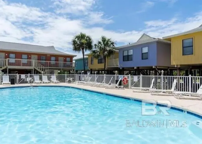 Access Pet Friendly Sleeps 6 Hangout Nearby